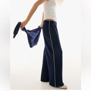 Navy blue wide leg joggers with white piping size S